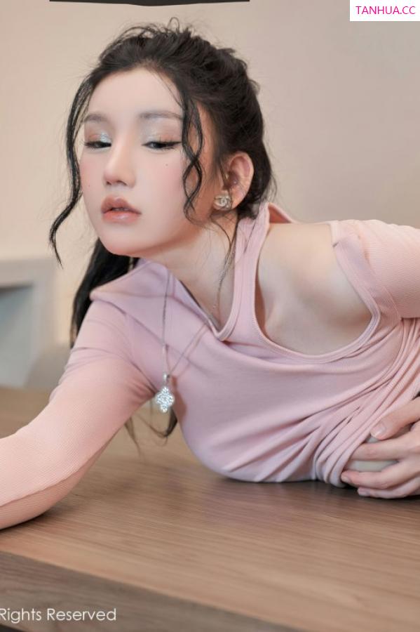 周于希dummy  [XiuRen]高清写真图 2023.02.17 No.6285 周于希Sally 丰腴美臀第47张图片